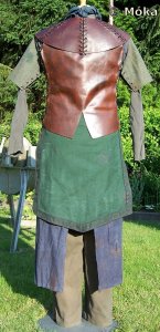 Lederrüstung, hinten